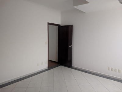 Sobrado em Osvaldo Cruz, São Caetano do Sul/SP de 210m² 3 quartos para locação R$ 6.100,00/mes