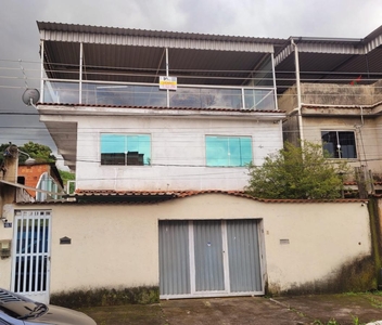 Sobrado em Vila Santo Antônio, Duque de Caxias/RJ de 158m² 3 quartos à venda por R$ 157.000,00