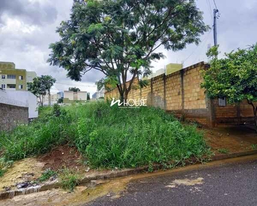 Terreno com 250 m²