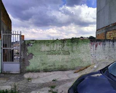 Terreno Declive com 150m² em ótima Localização no Alto da Boa Vista em Mauá