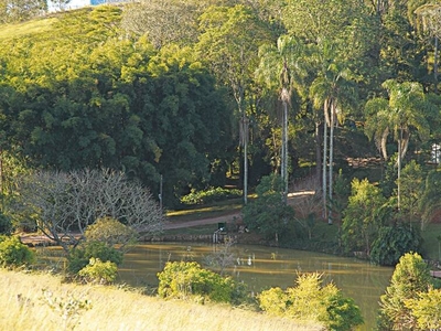 Terreno em Centro, Itatiba/SP de 640m² à venda por R$ 244.000,00