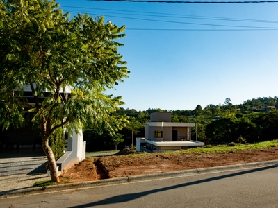 Terreno em Monte Belo, Taubaté/SP de 274m² à venda por R$ 148.000,00