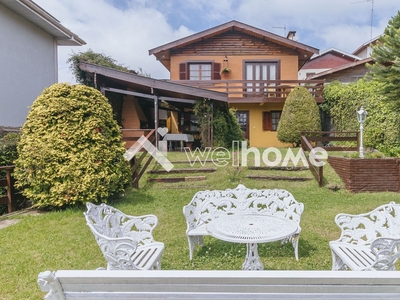 Casa com vista para as montanhas em Campos do Jordão