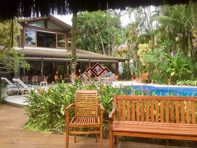 CASA FRENTE AO MAR NO CONDOMÍNIO BALEIAO NA PRAIA DA BALEIA , DISPONÍVEL PARA FINAIS DE SEMANA , FERIADOS , JULHO , NATAL E REVEILLON