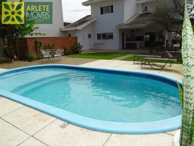 ÓTIMA CASA COM PISCINA NA PRAIA DE PEREQUÊ EM PORTO BELO