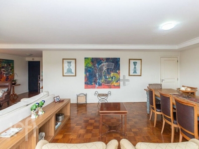 Apartamento à venda em Alto de Pinheiros com 184 m², 4 quartos, 3 suítes, 4 vagas
