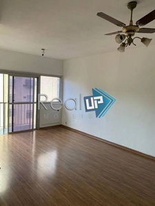 Apartamento à venda em Vila Isabel com 76 m², 2 quartos, 1 vaga