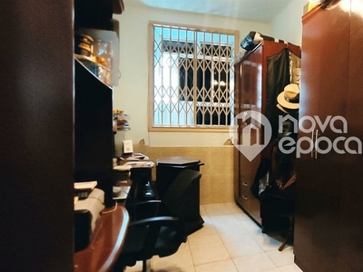 Apartamento à venda por R$ 350.000