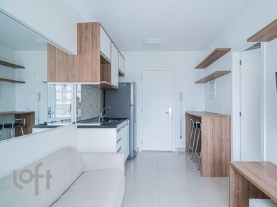 Apartamento à venda em Campo Belo com 33 m², 1 quarto, 1 vaga