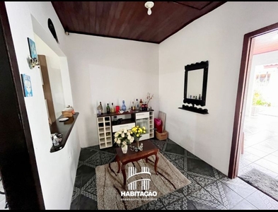 Casa no Bairro Badenfurt em Blumenau com 2 Dormitórios (1 suíte) e 200 m²