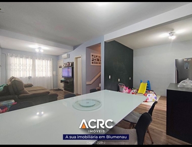 Casa no Bairro Escola Agrícola em Blumenau com 4 Dormitórios e 144 m²