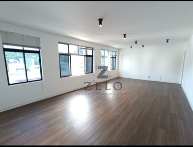 Sala/Escritório no Bairro Centro em Blumenau com 54.21 m²