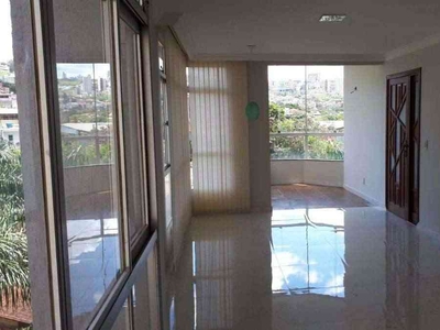 Apartamento com 4 quartos à venda no bairro Santo Antônio, 135m²