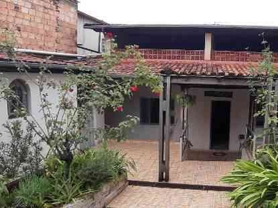 Casa com 2 quartos à venda no bairro Vila Pérola