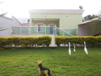 Casa com 3 quartos à venda no bairro Jardim Laguna, 140m²