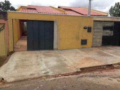 Casa com 3 quartos à venda no bairro Papillon Park, 180m²