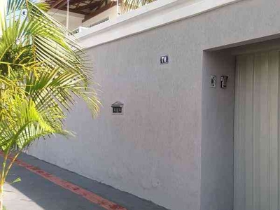 Casa com 3 quartos à venda no bairro Santa Mônica, 360m²