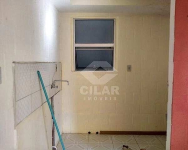 Apartamento com 2 dormitórios para alugar, 39 m² por R$ 500,00/mês - Aberta dos Morros - P