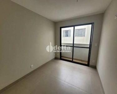 Apartamento para aluguel, 3 quartos, 1 suíte, 1 vaga, Umuarama - Uberlândia/MG