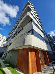 Apartamento para Venda - 110m², 3 dormitórios, sendo 3 suites, 2 vagas - Menino Deus