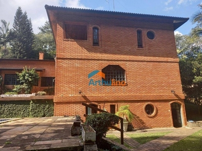 Casa de Condomínio para venda em Granja Viana de 474.00m² com 4 Quartos, 2 Suites e 8 Gara