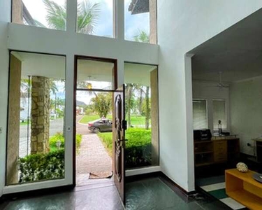 Casa no Condomínio Jardim Acapulco para aluguel e venda com 400 metros quadrados com 4 suí