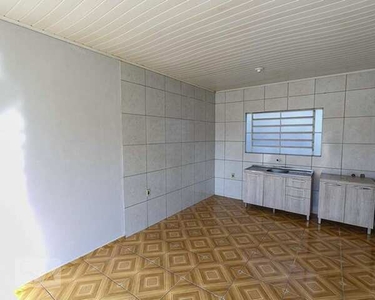 Casa para Aluguel - Medianeira, 1 Quarto, 44 m2