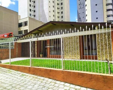 Casa para Locação em Curitiba, Água Verde, 3 dormitórios, 1 suíte, 2 banheiros, 1 vaga