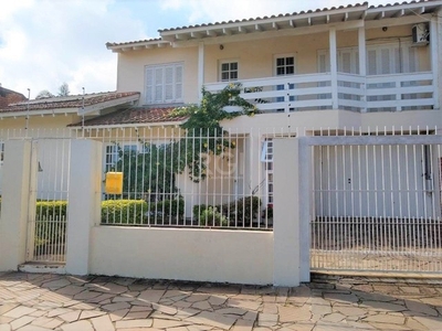 Casa para Venda - 264m², 3 dormitórios, sendo 1 suites, 3 vagas - Vila Nova