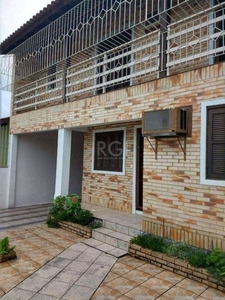 Casa para Venda - 320m², 4 dormitórios, 2 vagas - Vila Nova