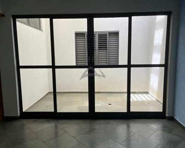 Casa para venda e aluguel em Vila João Jorge de 299.00m² com 3 Quartos, 1 Suite e 2 Garage
