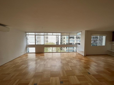 Locação Apartamento 2 Dormitórios - 200 m² Jardim Paulista