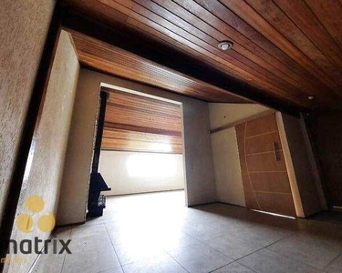 Sobrado com 4 dormitórios para alugar, 175 m² por R$ 3.015,90/mês - Xaxim - Curitiba/PR