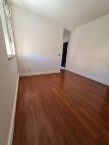 ALUGO LINDO APARTAMENTO EM IRAJÁ RUA HANNIBAL PORTO