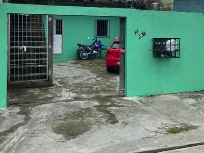 Alugo um apartamento com garagem no bairro novo aleixo