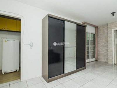 Apartamento com 1 quarto para alugar na avenida bento gonçalves, 4517, partenon, porto alegre, 33 m2 por r$ 1.100