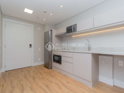 Apartamento com 1 quarto para alugar na avenida lageado, 615, petrópolis, porto alegre, 42 m2 por r$ 3.600