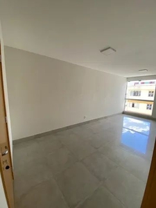 Apartamento no Sagrada Família, 03 quartos, 02 vagas.
