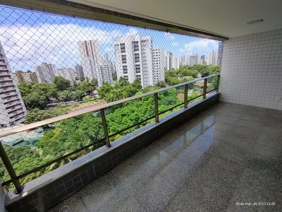 Apartamento para aluguel possui 234 metros quadrados com 4 quartos em Monteiro - Recife -