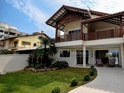 CASA ALTO PADRÃO COM PISCINA NA PRAIA DO MARISCAL PARA 12 PESSOAS