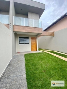 Casa geminada com entrada independente 3 quartos sendo 01 com suite à venda, 114 m² por R$