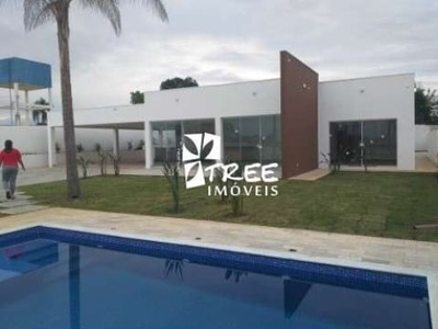 Venda de casa térrea no condomínio mont clair, em santa isabel/sp, 260m² com 03 quartos, sala ampla, cozinha, churrasqueira e piscina. consulte-nos.