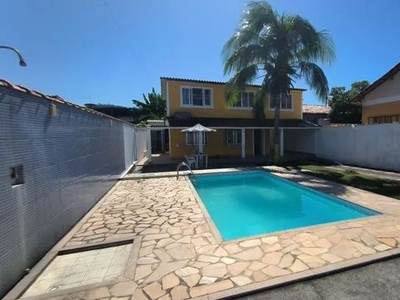 Vendo casa em Maricá com piscina ,4 quartos,3 banheiros