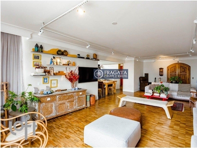 Apartamento à venda em Bela Vista com 180 m², 3 quartos, 1 suíte, 1 vaga