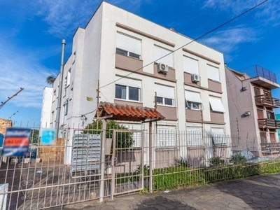 Apartamento com 2 quartos para alugar na rua marechal hermes, 472, camaquã, porto alegre por r$ 1.600