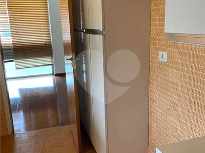 Apartamento com 3 quartos para alugar na alameda casa branca, 299, jardim paulista, são paulo, 223 m2 por r$ 11.000