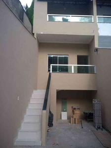 Casa com 2 quartos à venda no bairro Tropical, 180m²