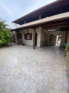 Casa com 3 quartos à venda no bairro Dom Bosco, 360m²