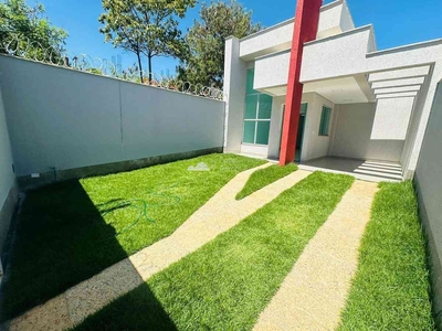 Casa com 3 quartos à venda no bairro Dom Pedro I, 189m²