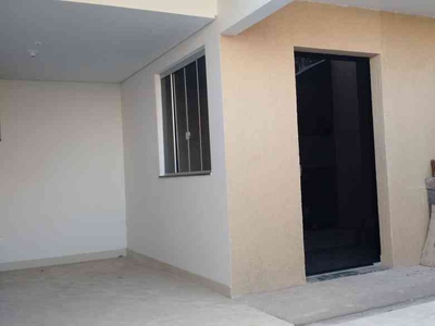 Casa com 3 quartos à venda no bairro Europa, 130m²